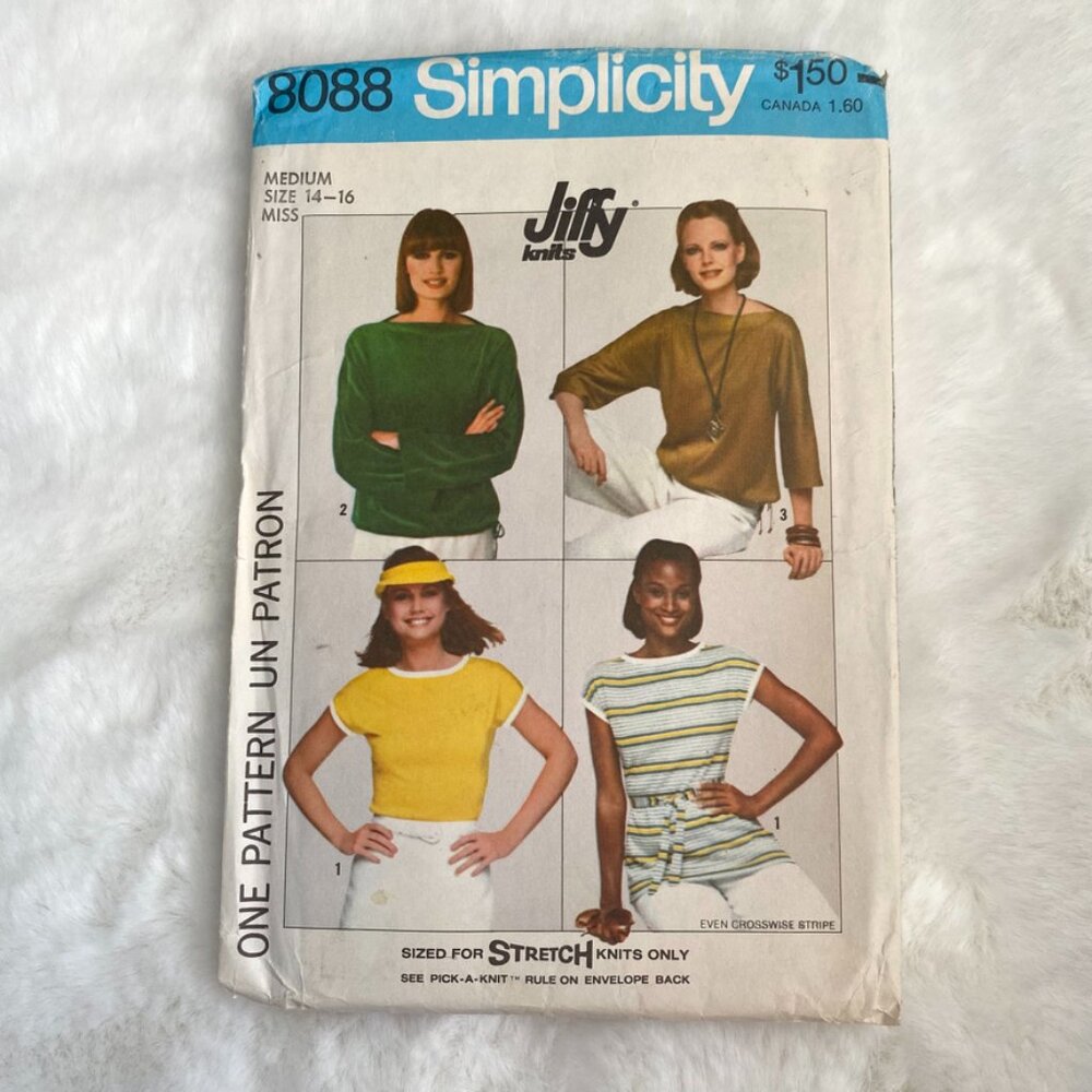Simplicity Sewing Pattern - Picture 1 of 2